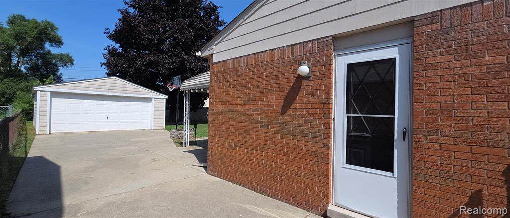 https://bt-photos.global.ssl.fastly.net/michigan/orig_boomver_2_662489089-2.jpg