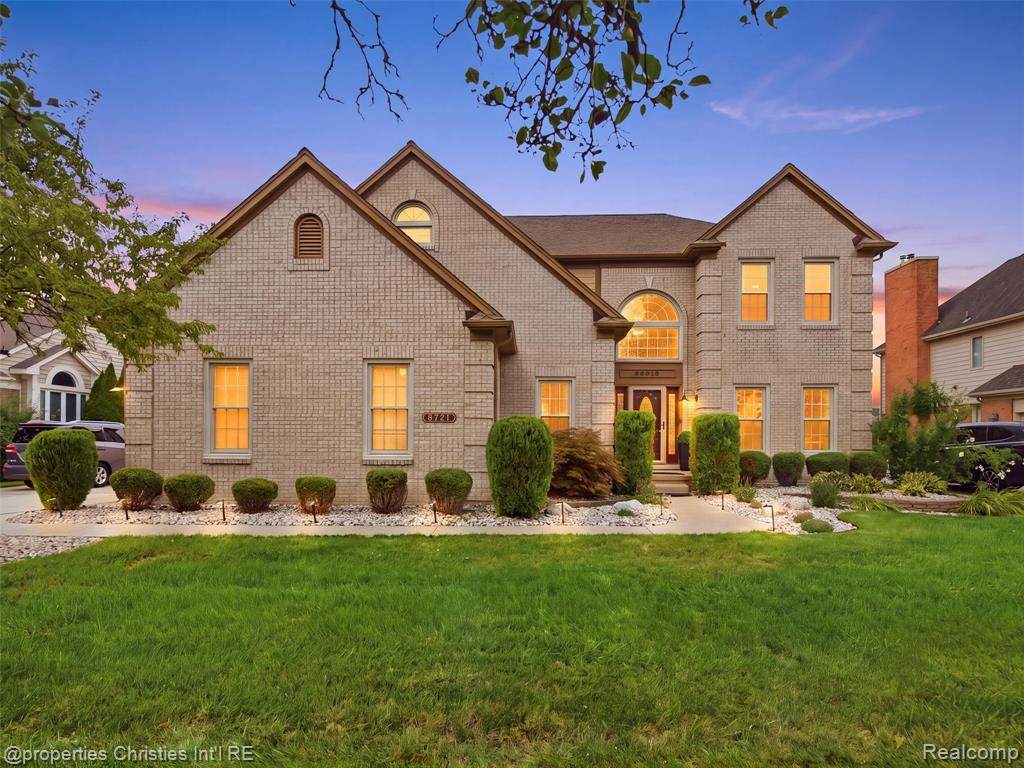 45478 Muirfield Drive - Photo 1