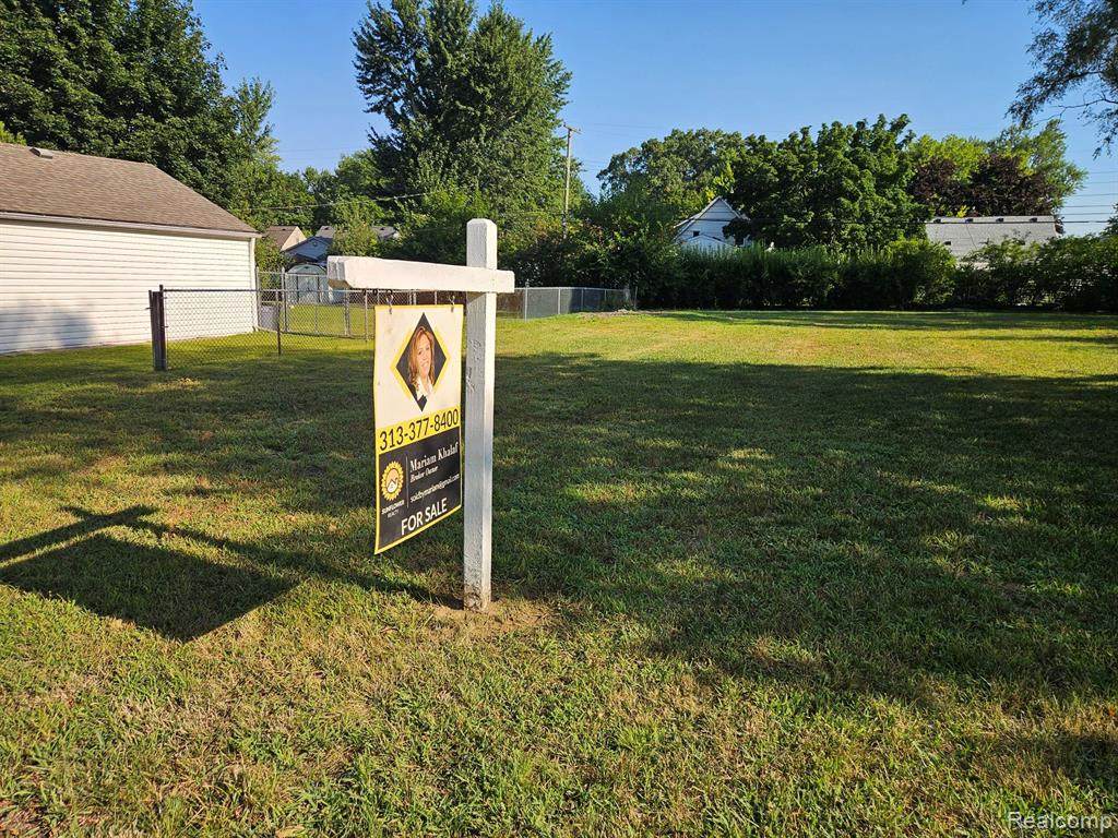 24622 Chicago Street - Photo 1