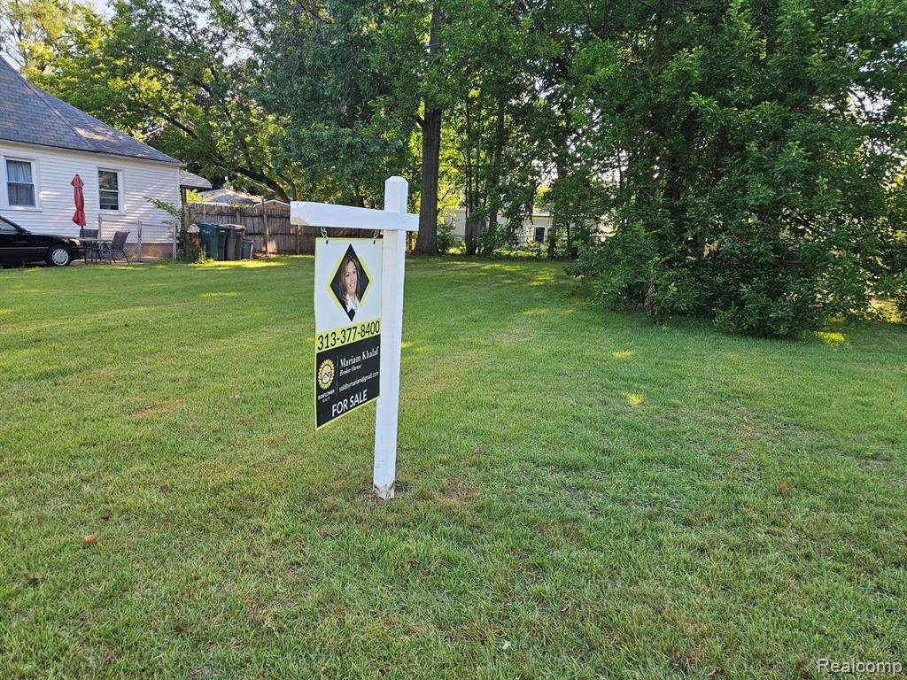 2827/2833 Homeplace Street - Photo 1