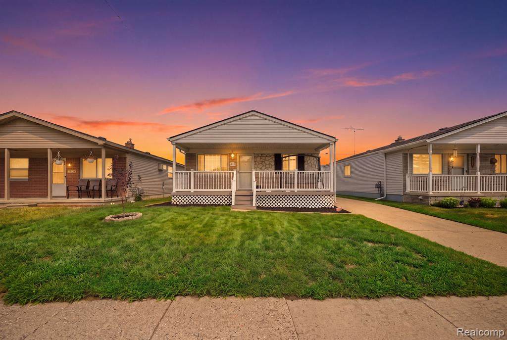 20147 Lakeworth Street - Photo 1