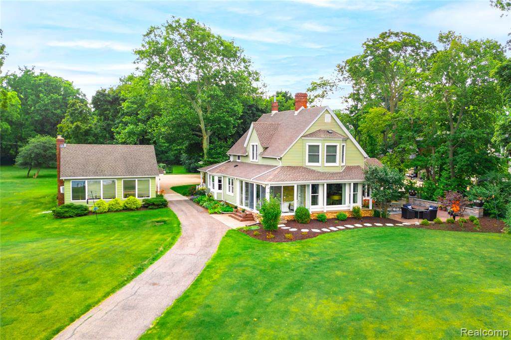 21843 West River Road - Photo 1