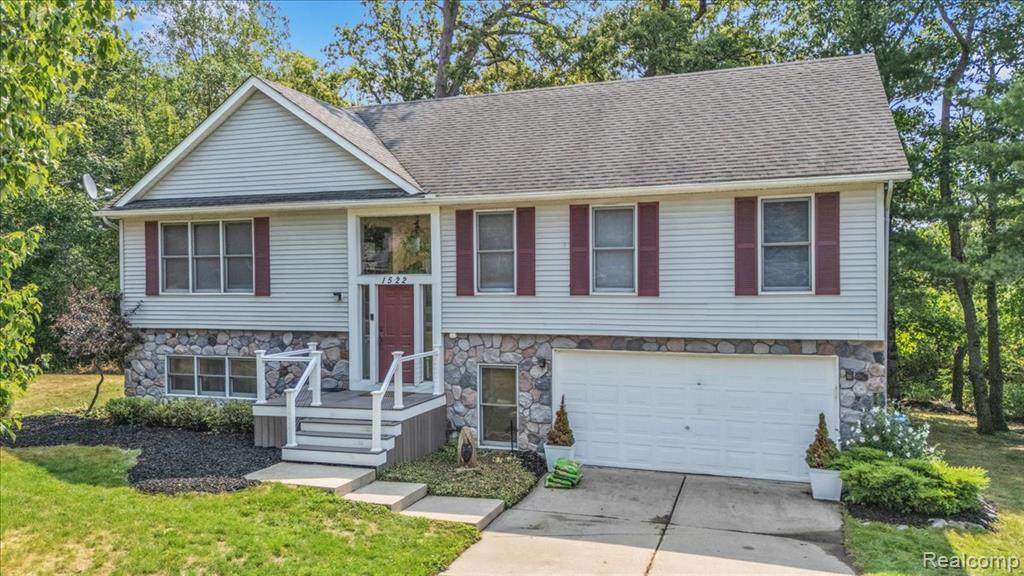 1522 Oregon Court - Photo 1