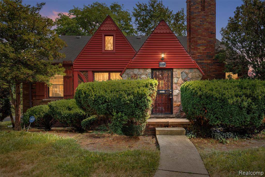 15160 Warwick Street - Photo 1