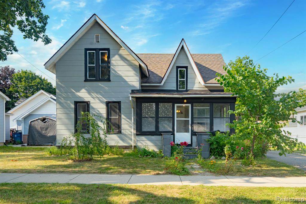 204 Oakland Street - Photo 1