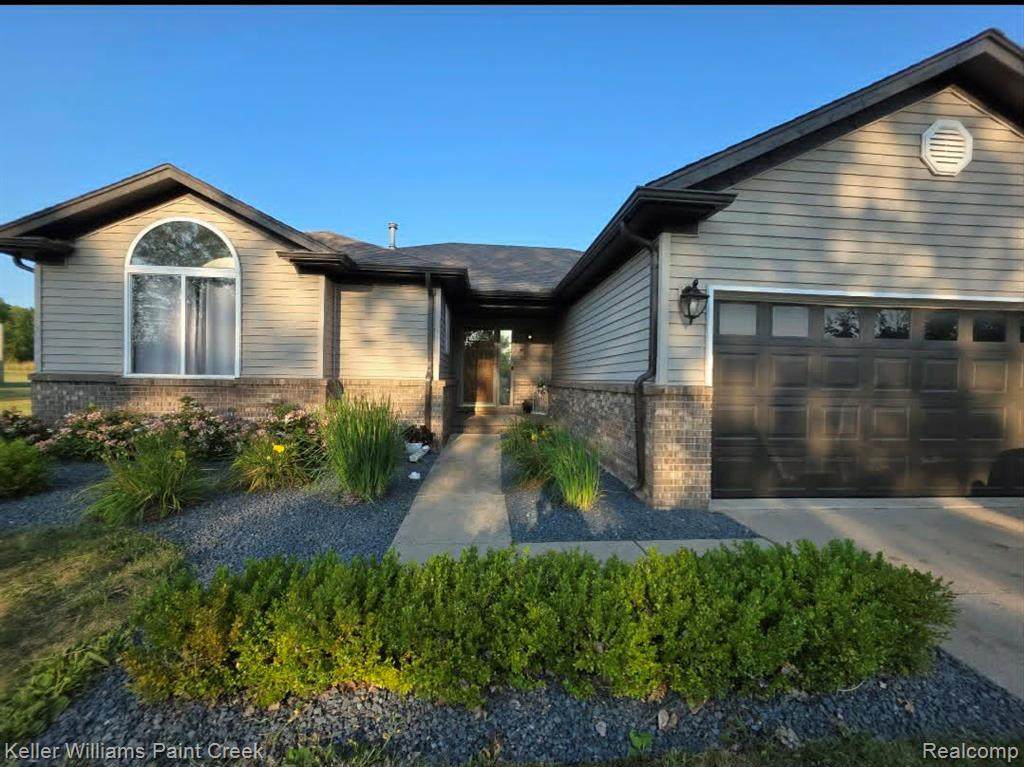 163 Deer Park East - Photo 1