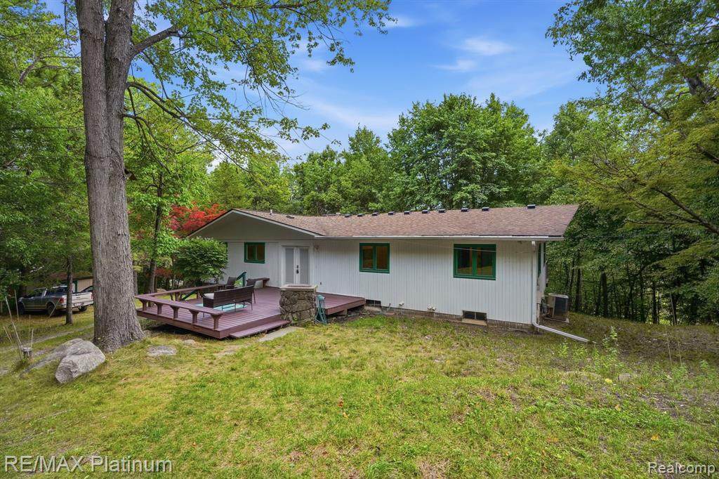 2420 Shagbark - Photo 1