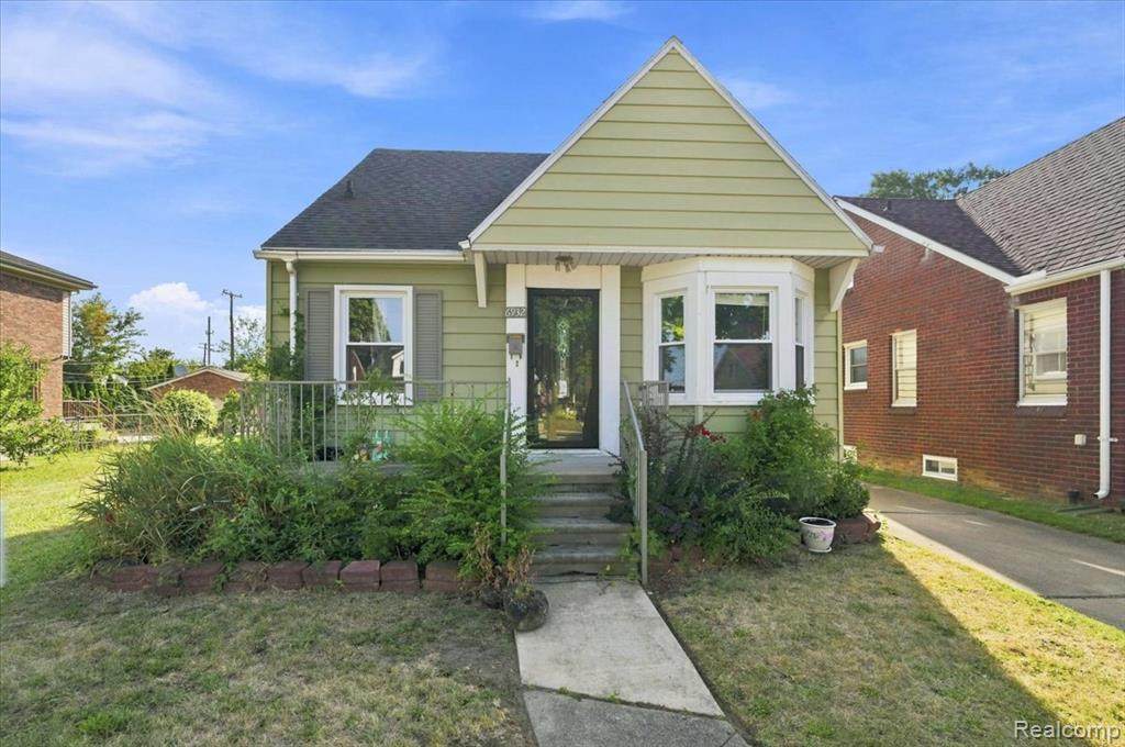 6932 Middlepointe Street - Photo 1