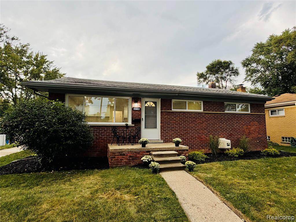 318 Royal Park Lane - Photo 1