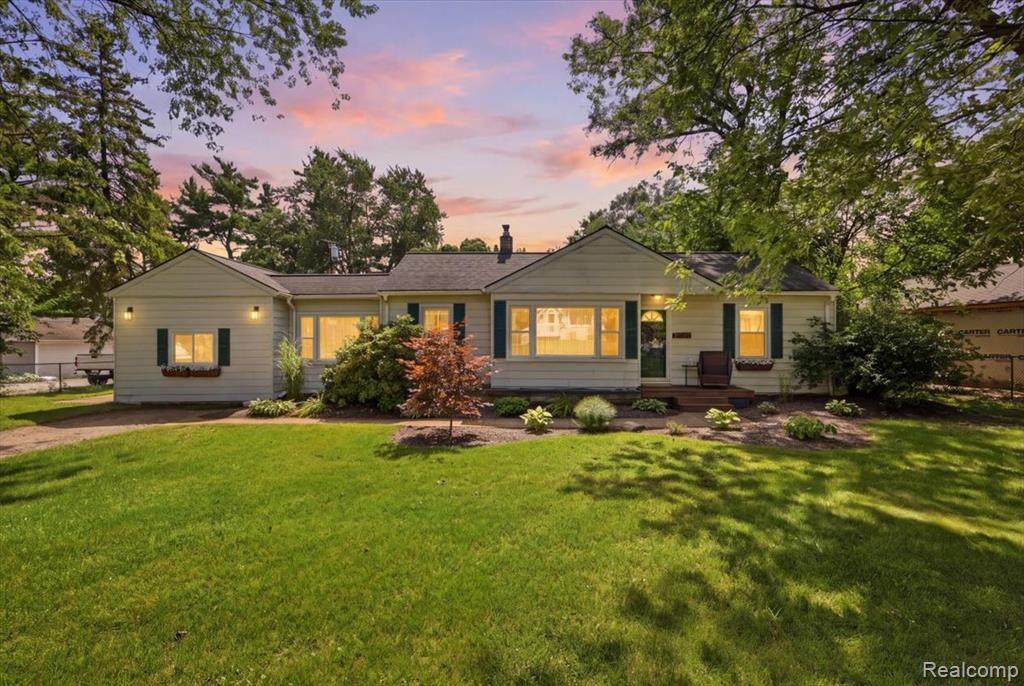 4401 Louella Drive - Photo 1