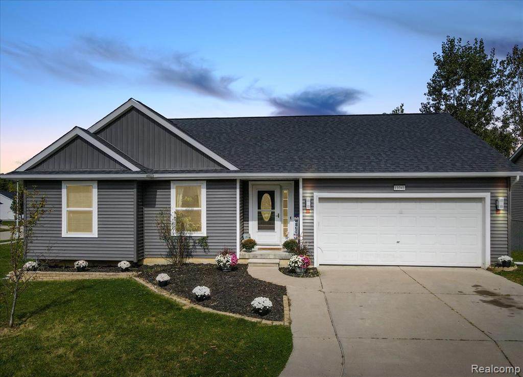 11041 Legacy Lane - Photo 1