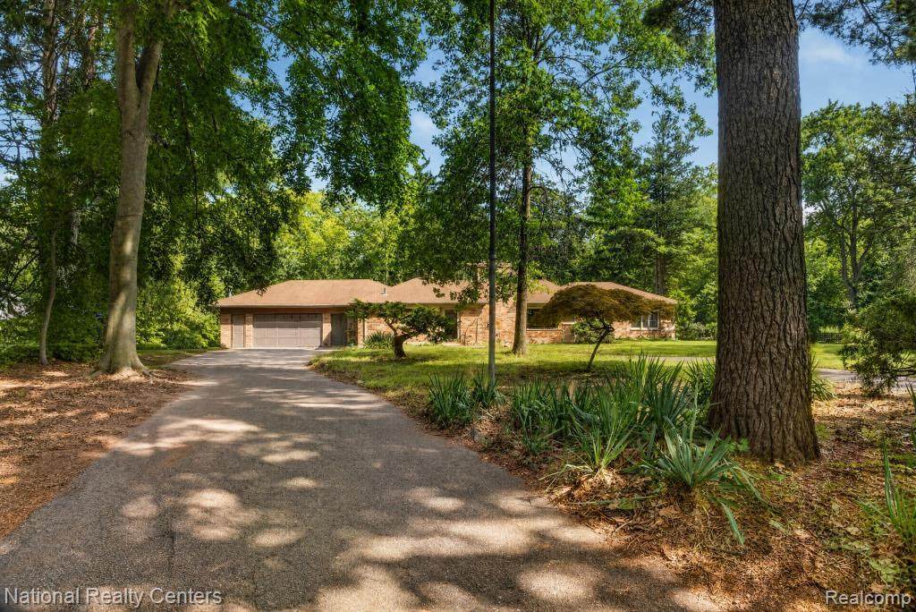 24644 Edgemont Drive - Photo 1