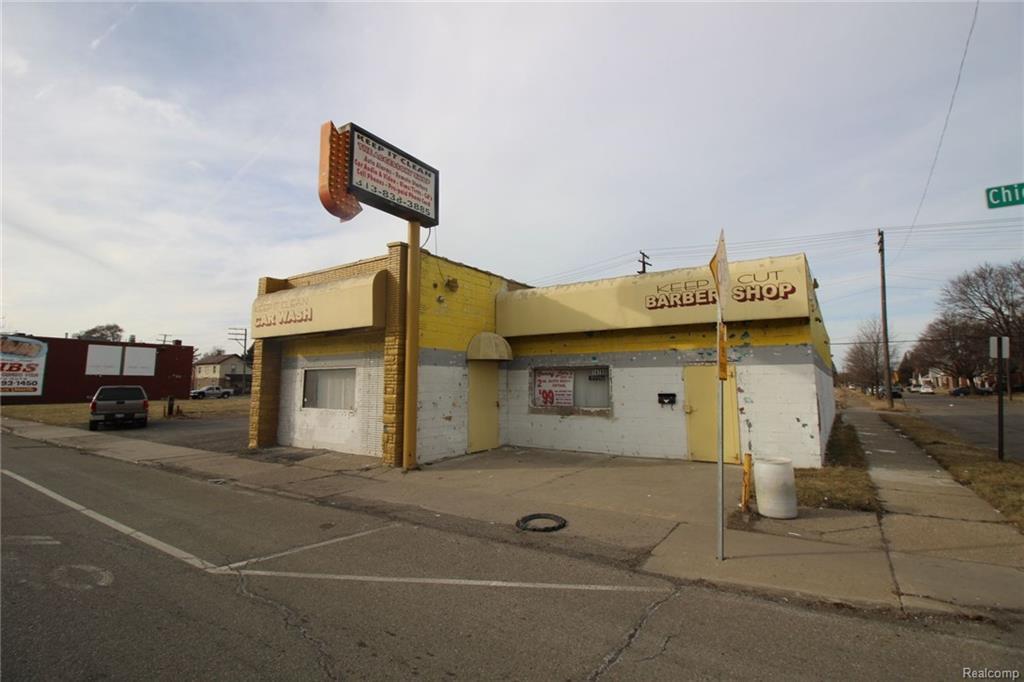 14700 Chicago Street - Photo 1