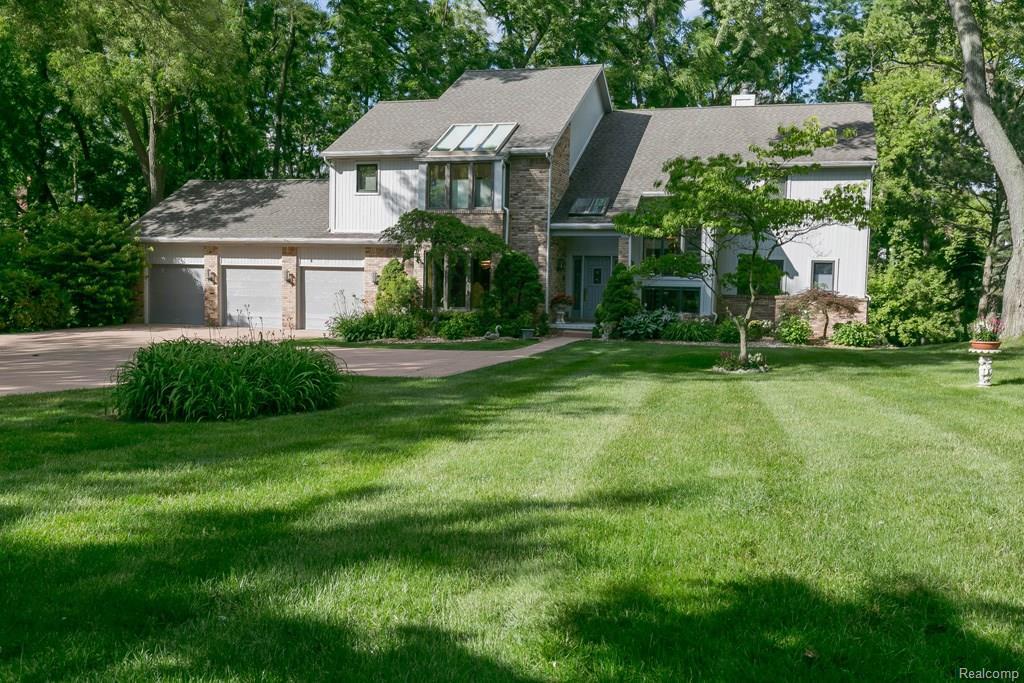 1778 Maplewood Avenue - Photo 1