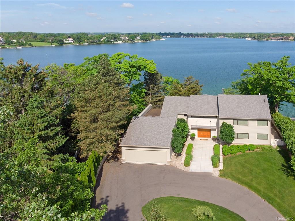 3556 Pine Estates Drive - Photo 1