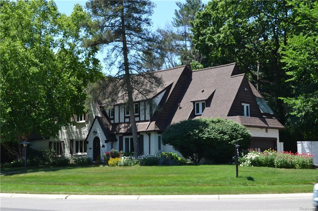 391 Cranbrook Road - Photo 1