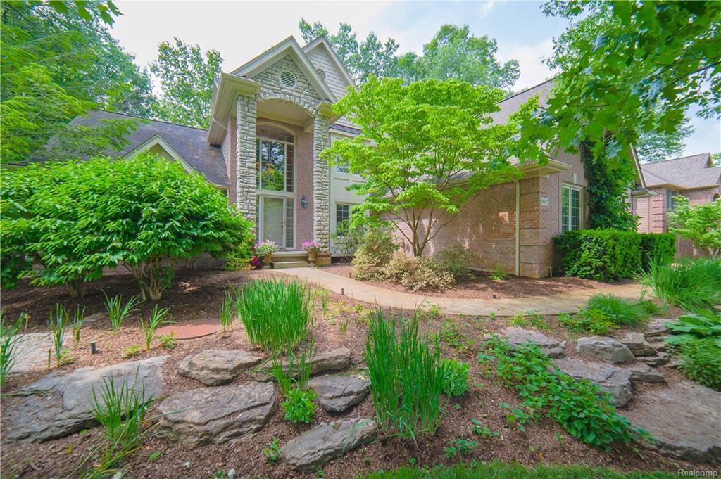 9667 Kingston Pointe Drive - Photo 1