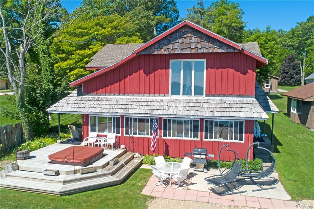 8108 Lakeshore Road - Photo 1