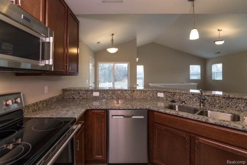 401 Fieldstone Court - Photo 1