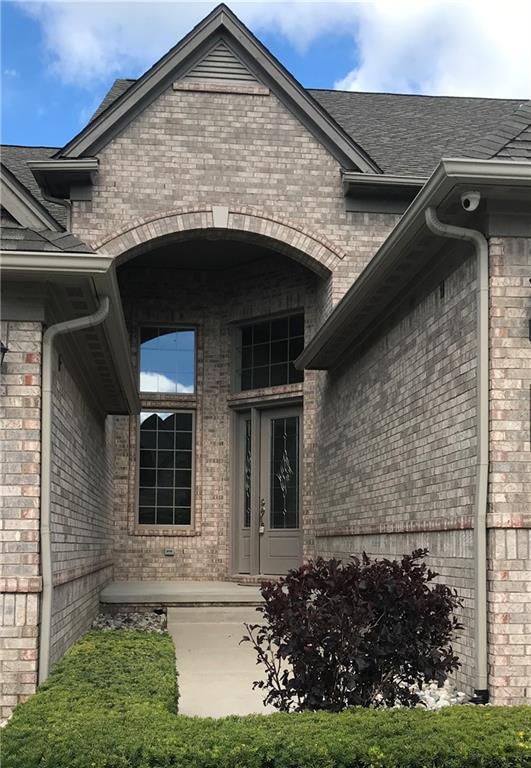 5685 Knob Hill Circle - Photo 1