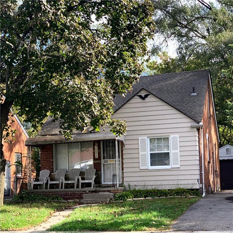 18634 Warwick Street - Photo 1