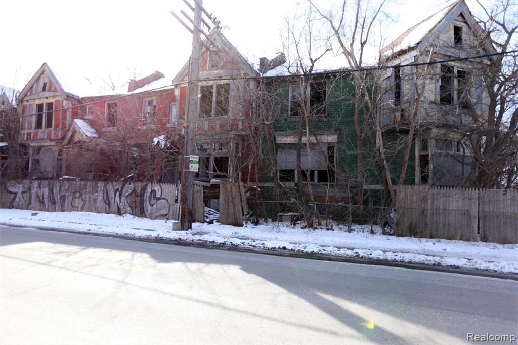 456 Harper - Photo 1