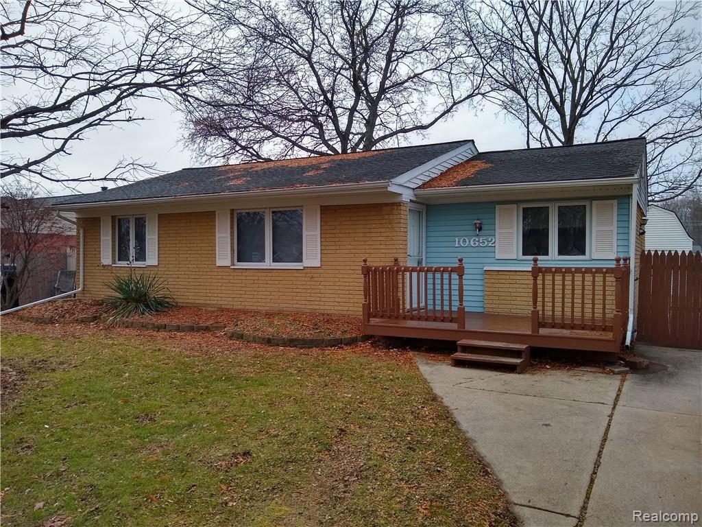 10652 Buchanan Street - Photo 1
