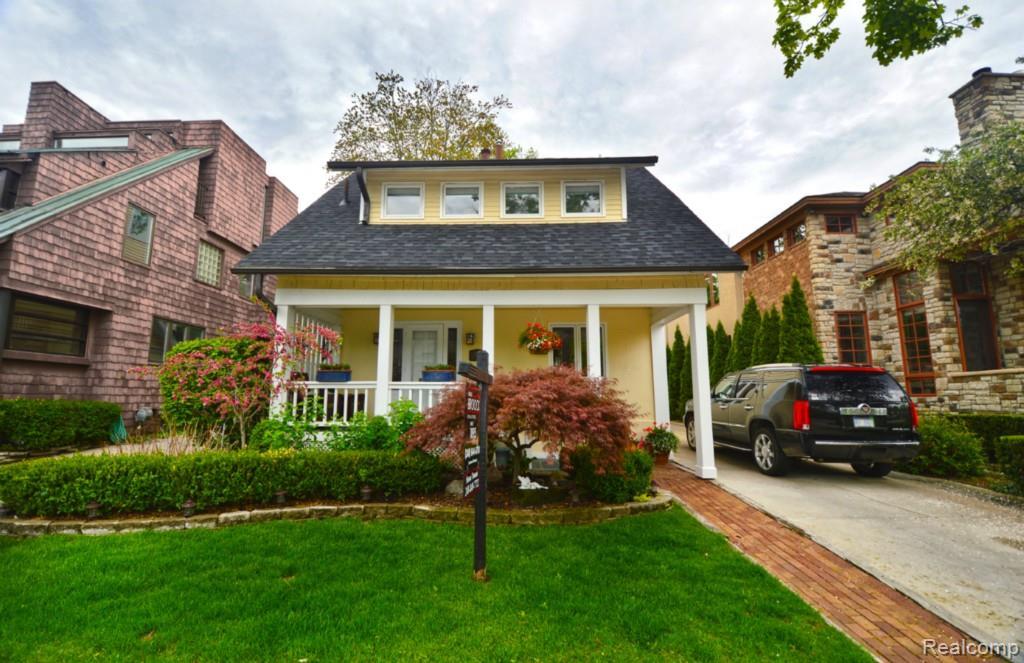 528 Park Street - Photo 1