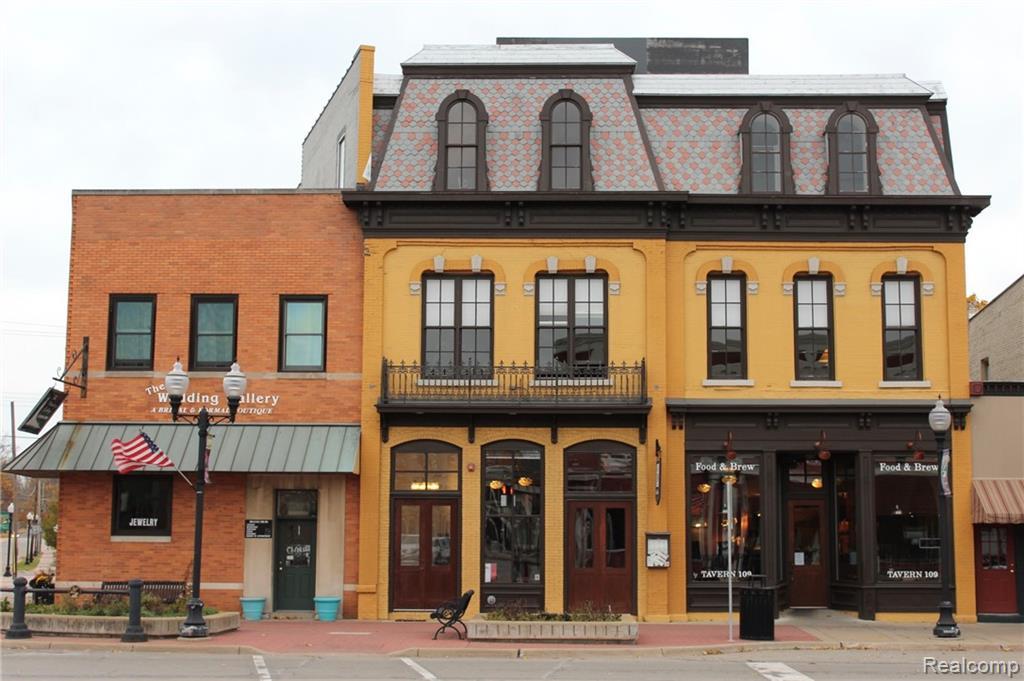 109 Grand River Avenue - Photo 1