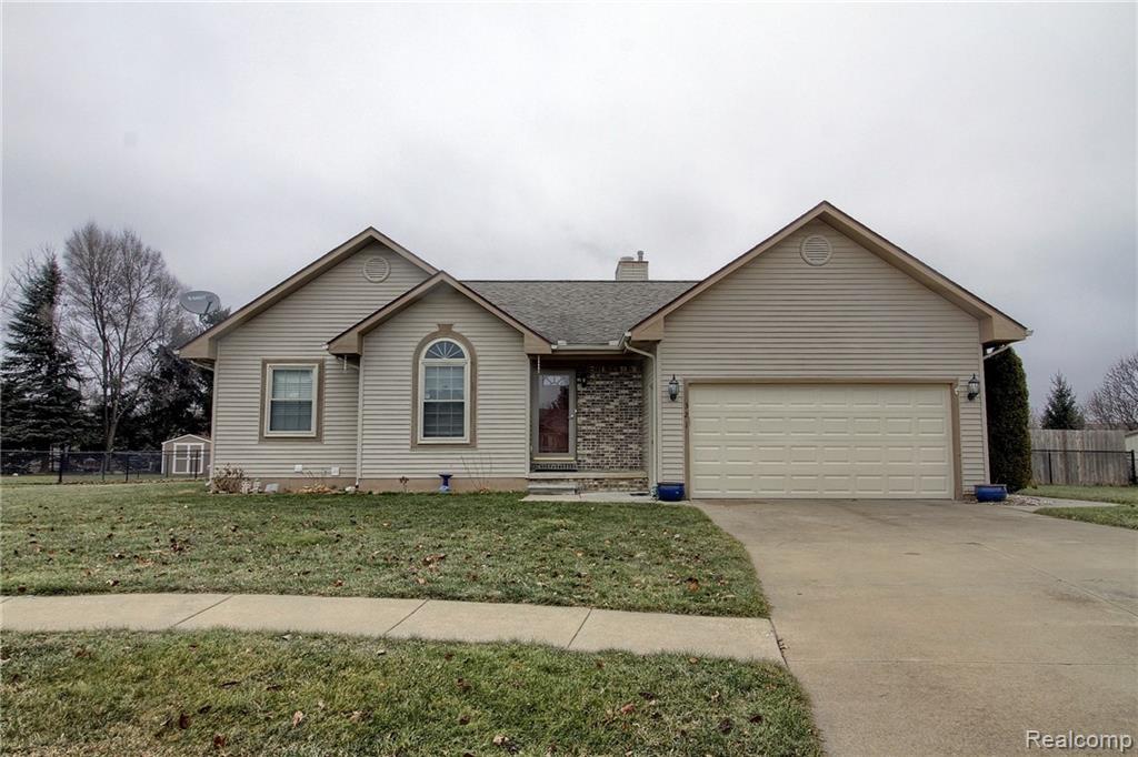 321 Janet Lane - Photo 1