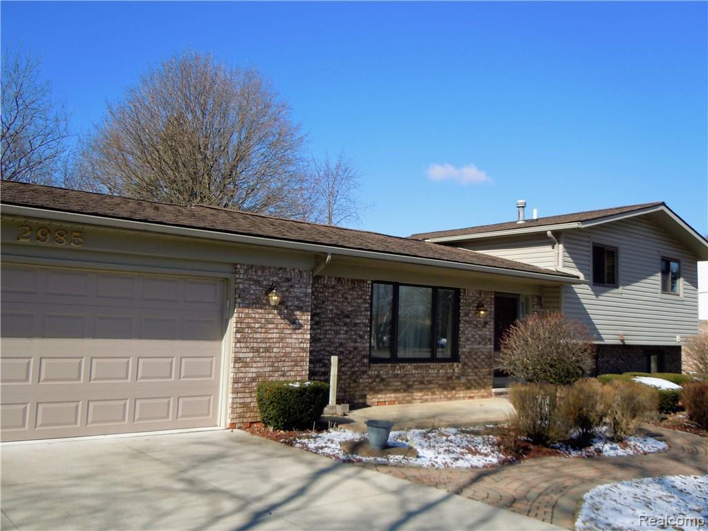 2985 Shawnee Lane - Photo 1