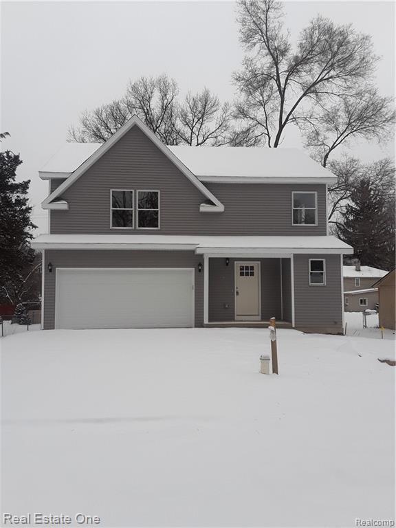 3235 Oakridge Drive - Photo 1