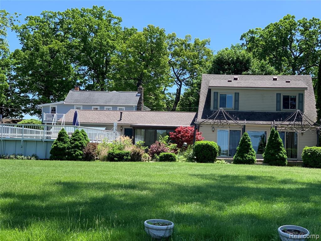 5733 Long Pointe Drive - Photo 1