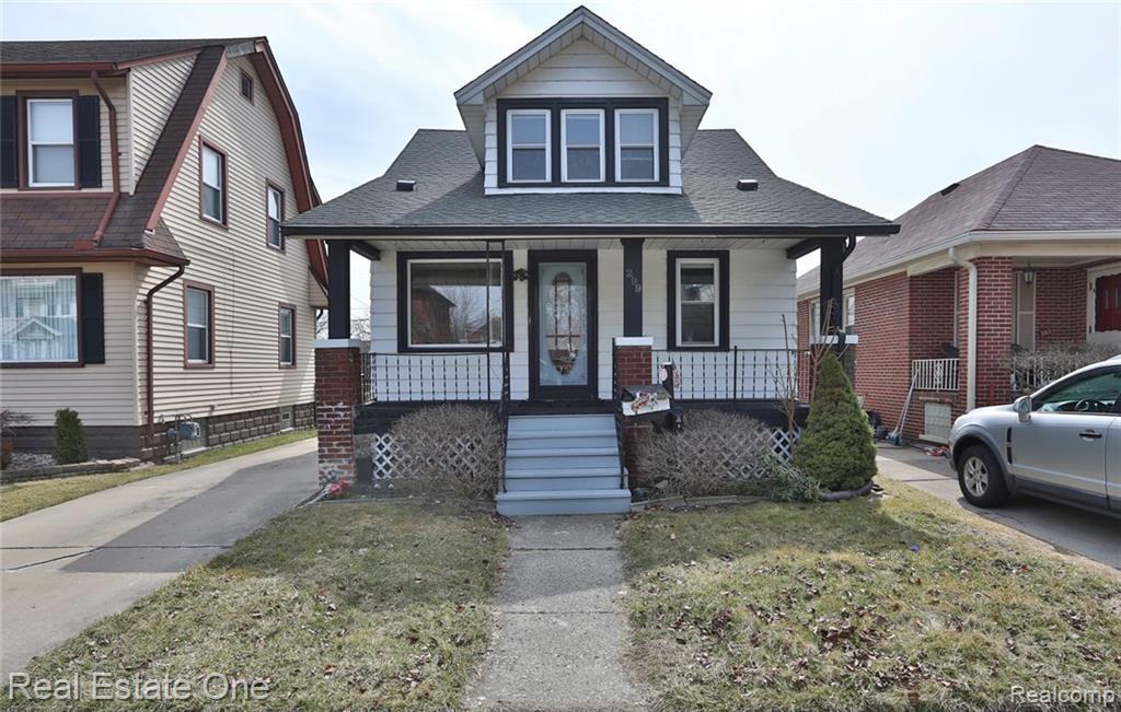 299 Kings Highway - Photo 1