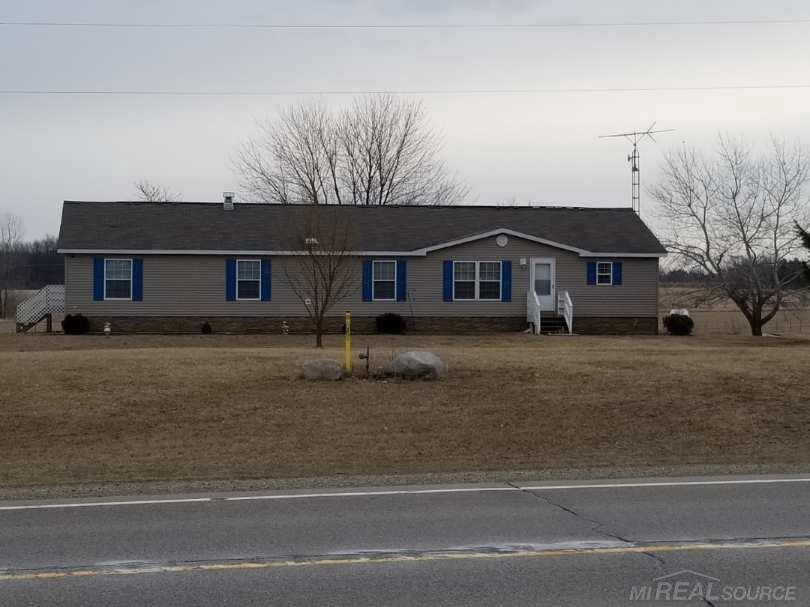 1796 Van Dyke - Photo 1