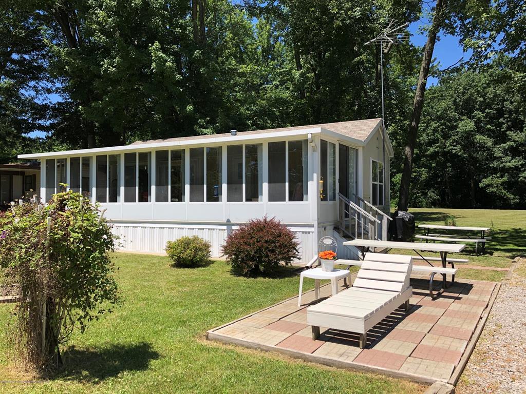 965 Tyrrell Road - Photo 1
