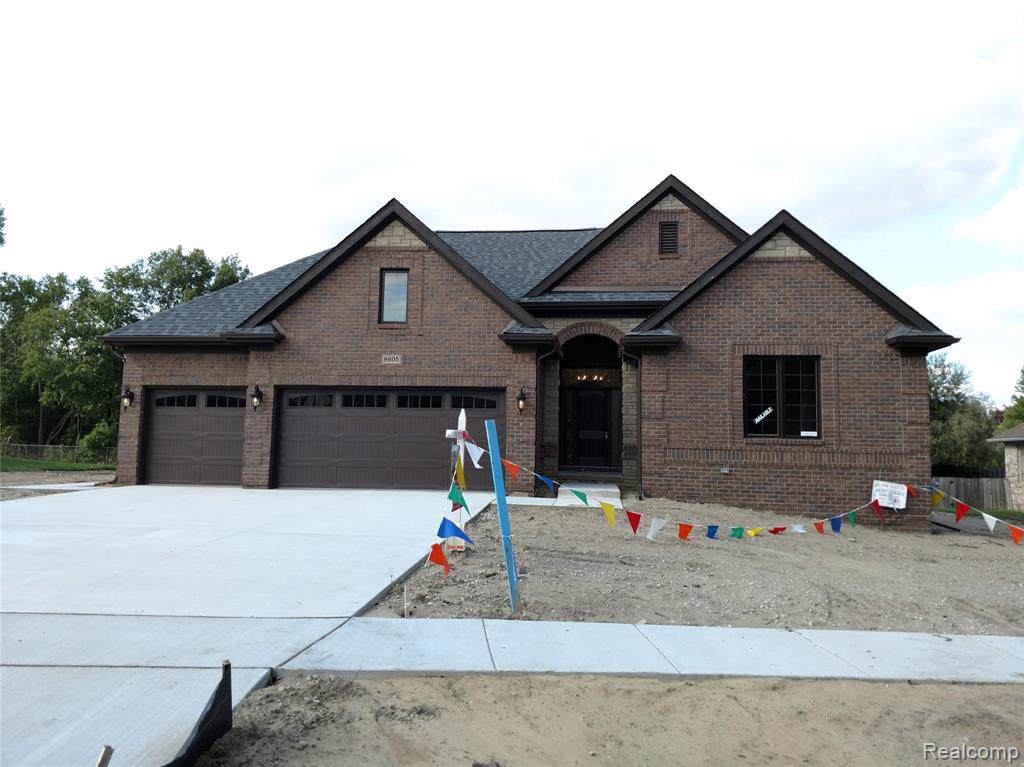 8605 Deanna - Photo 1
