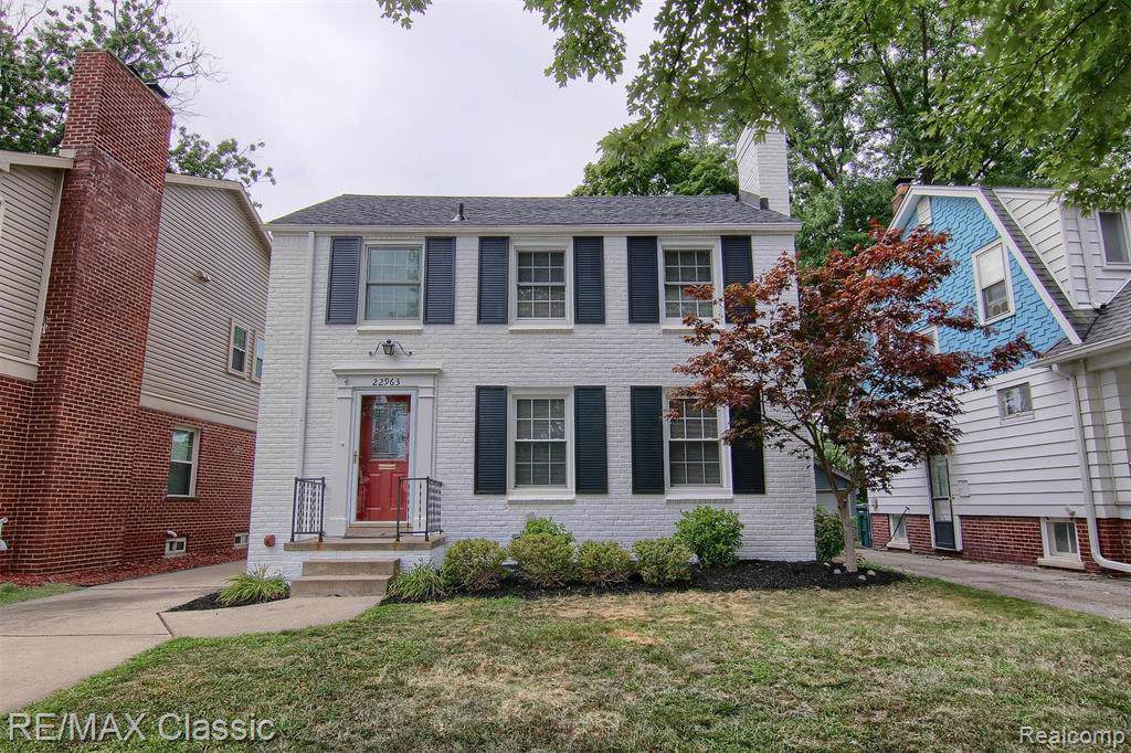 22963 Wellington Street - Photo 1