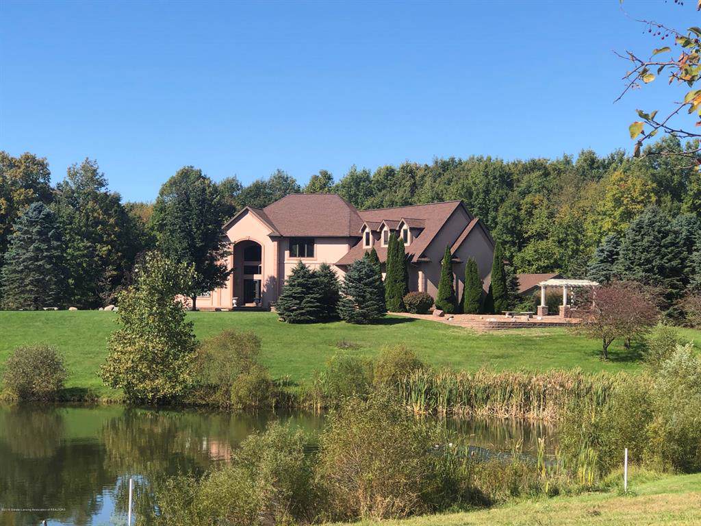 1553 Ainger Road - Photo 1