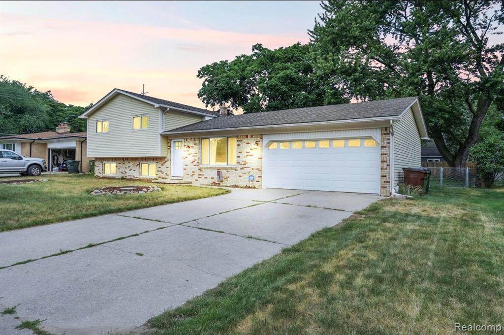 5949 Malzahn Drive - Photo 1