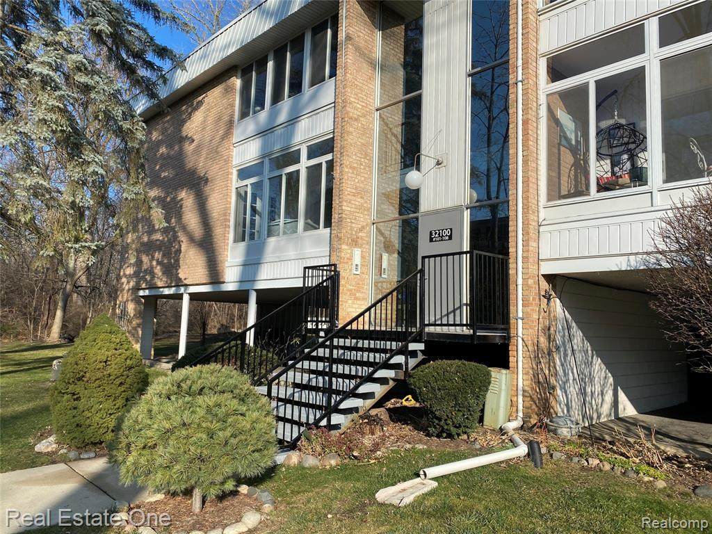 32100 Grand River Ave Unit 103 - Photo 1