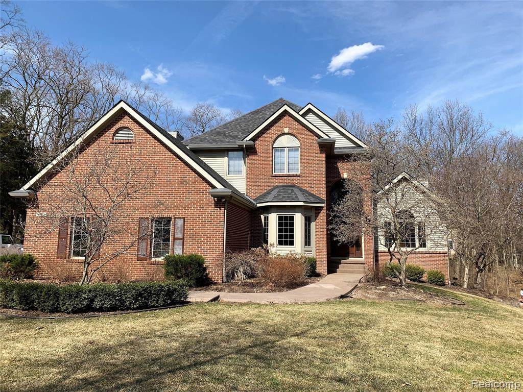 7723 Hunters Pointe - Photo 1