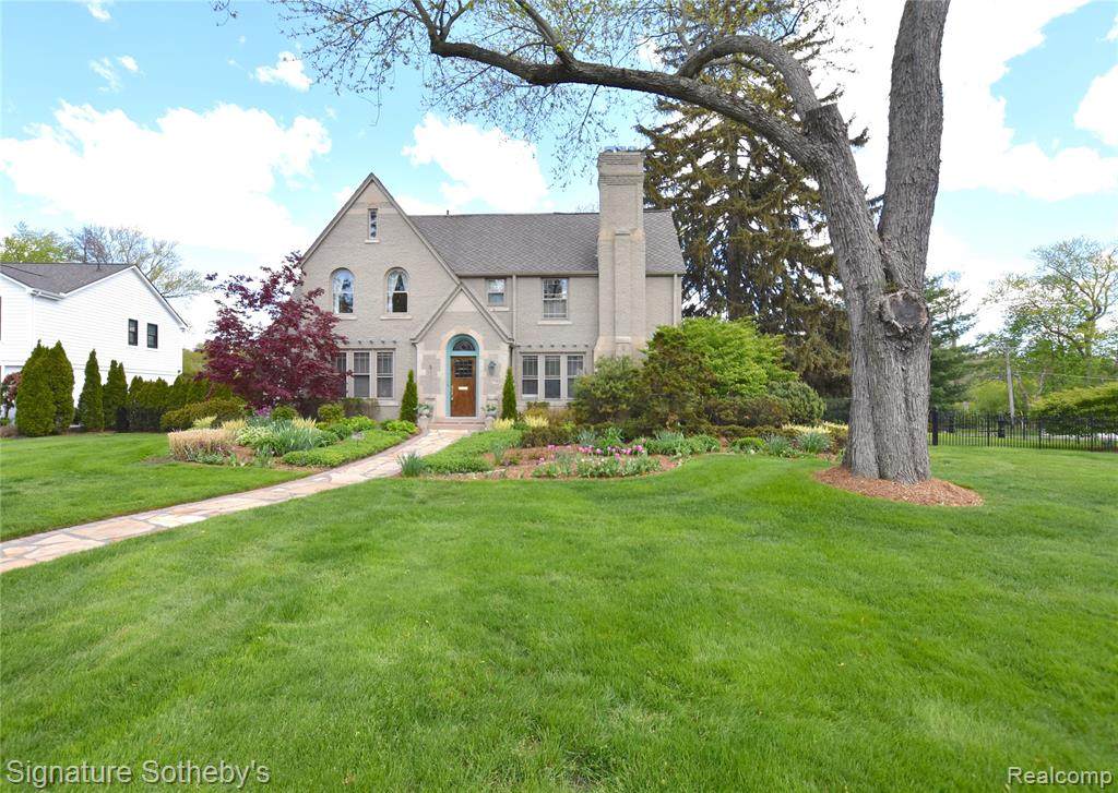 663 Shirley Road - Photo 1