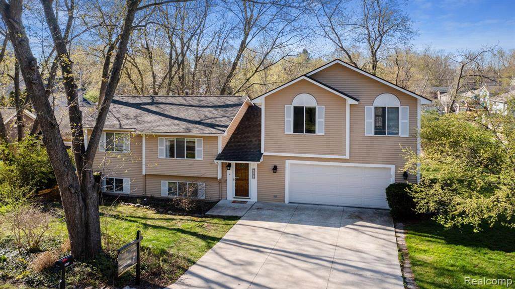 6679 Dandison Boulevard - Photo 1