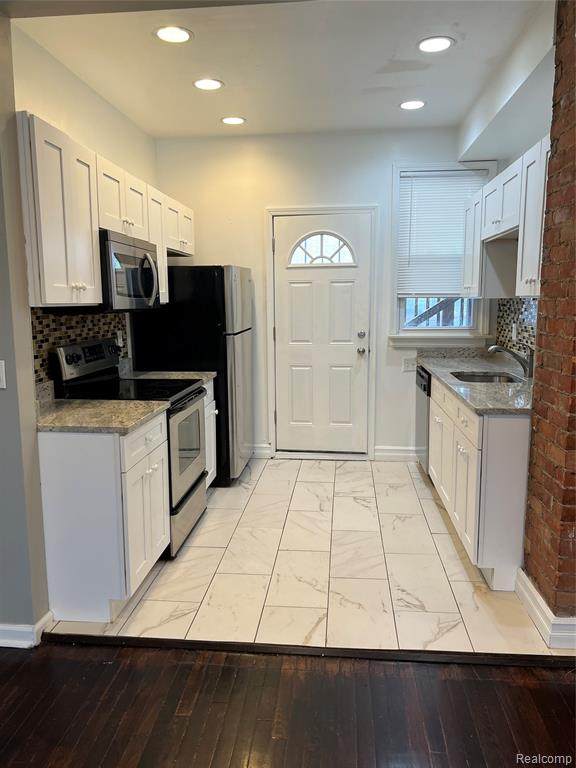 2638 Rosa Parks Boulevard - Photo 1