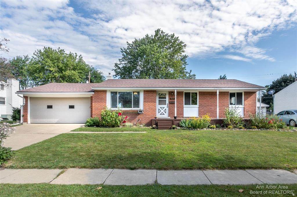 52 Braman Avenue - Photo 1