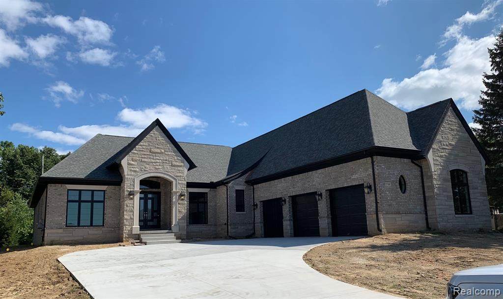 3708 Thatcher Drive - Photo 1
