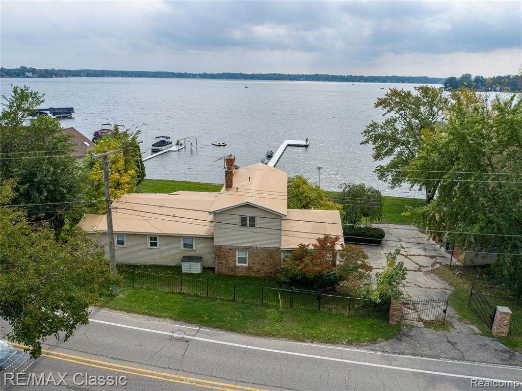426 Walled Lake Drive - Photo 1