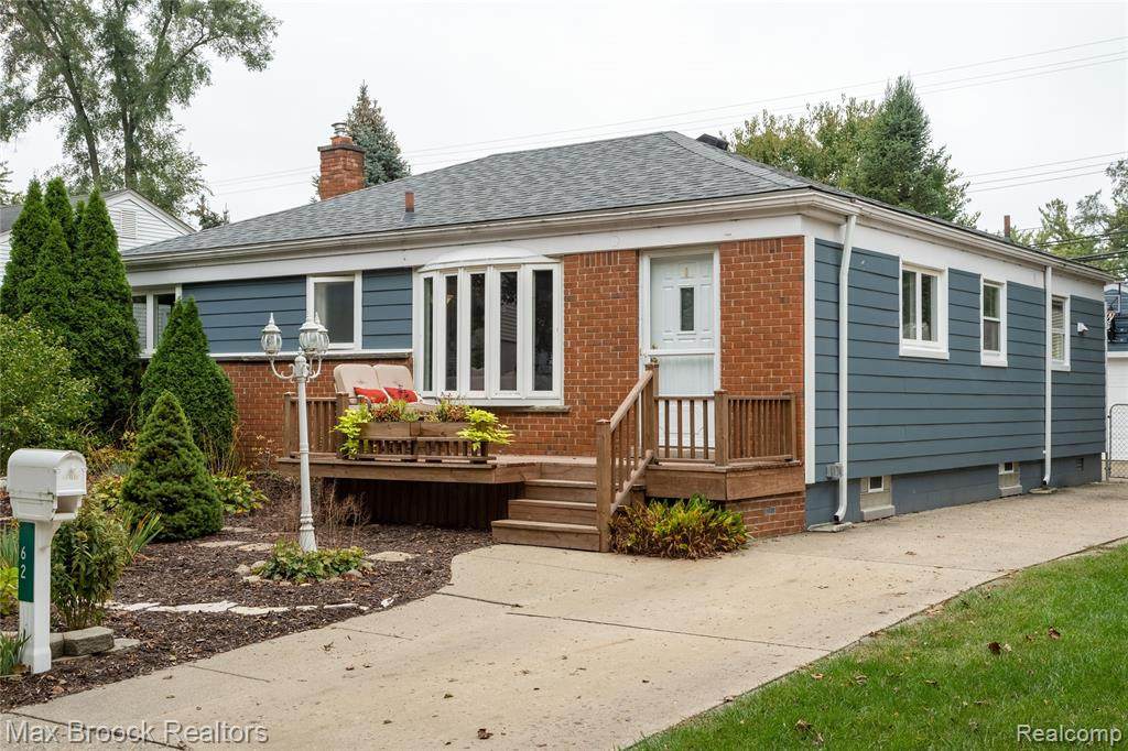 62 Fairwood Blvd - Photo 1