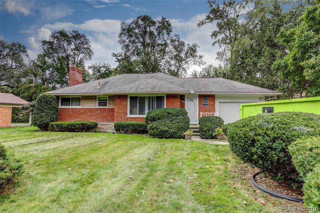 18527 George Washington Drive - Photo 1